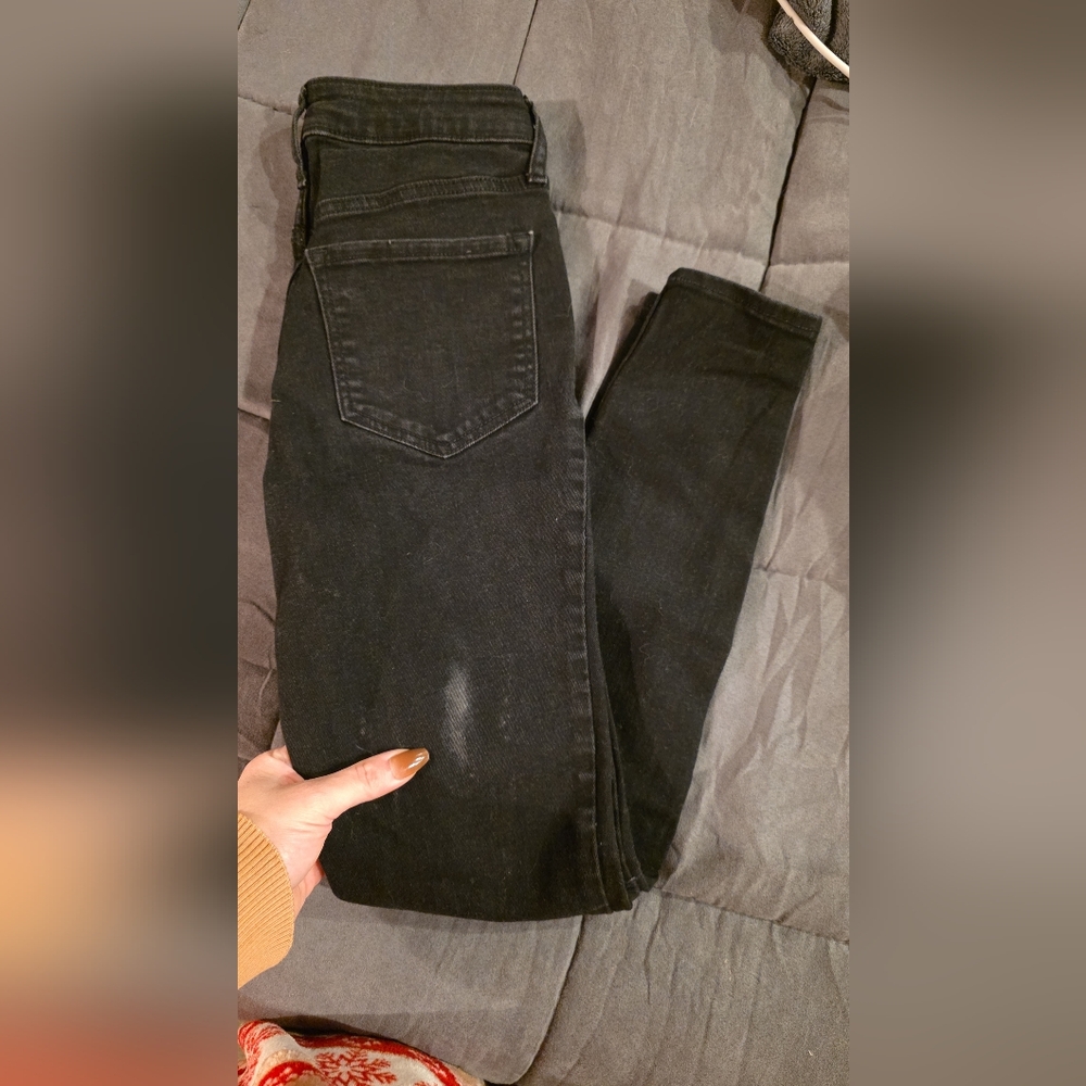 *OLD NAVY HIGH RISE ROCKSTAR SUPER SKINNY BLACK SIZE 2